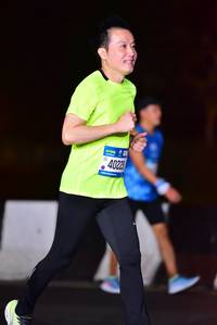 BIB: 40229
                            <button type="button" onclick="openModal(20969909)" class="btn btn-primary btn-sm float-right btn-popup" data-toggle="modal" data-target=".modal-high-quality">
                        <i class="fas fa-shopping-cart"></i> Add to Cart
                    </button>
                                            <button type="button" onclick="isThisMe(20969909, true)" class="btn btn-success btn-sm float-right btn-popup btn-isme hidden" data-toggle="tooltip" data-placement="bottom" title="นี่คือรูปของคุณใช่ไหม คลิกที่นี่เพื่อเอาเข้าอัลบั้ม">
                        <i class="fas fa-plus"></i> Add to album
                    </button>
                    <button type="button" onclick="isThisMe(20969909, false)" class="btn btn-warning btn-sm float-right btn-popup btn-isnotme hidden">
                        <i class="fas fa-ban"></i> Remove from album
                    </button>